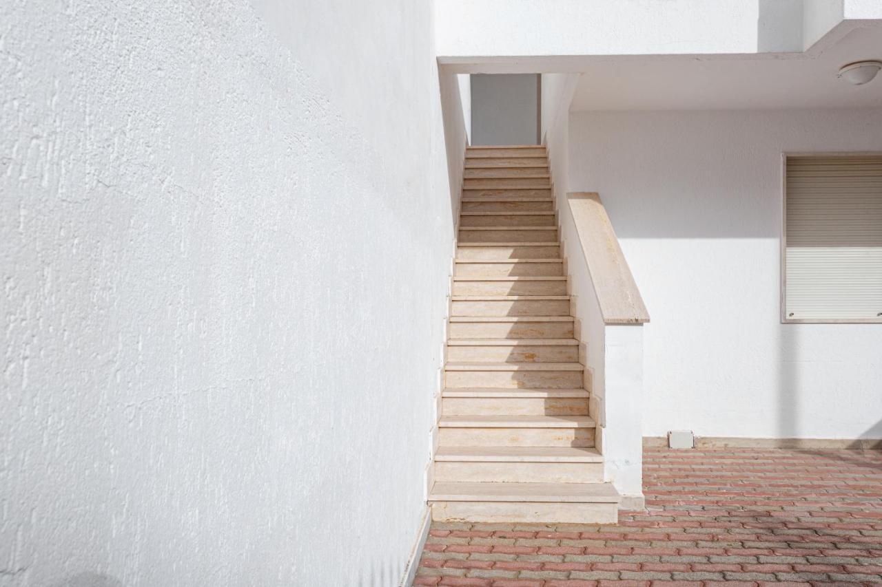 Appartamento A 150 M Dal Mare Climatizzato Con Bellissimo Patio Esterno ตอร์เรปาลี ภายนอก รูปภาพ